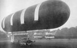 Первый английский дирижабль "Nulli Secundus" ("Никому не уступающий").
Дирижабль потерпел аварию в первом же полете, состоявшемся 10 сентября 1907 г.
