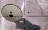 NASA's PEPP AEROSHELL
(1950s, 1966 - 1967)PEPP Aeroshell fue creado para probar paracaídas para el programa de aterrizaje Voyager Mars. Para imitar la delgada atmósfera Marciana, el paracaídas tuvo que usarse a más de 160, 000 pies sobre la tierra. Un globo lanzado desde Roswell, nuevo México, se usó originalmente para levantar una cubierta de aerosol. El globo se desplazó hacia el oeste, hacia el sitio de lanzamiento de cohetes donde se dejó caer el vehículo, y los motores debajo lo elevaron a la altura requerida en el sitio de apertura del paracaídas. Las pruebas se realizaron en el verano de 1966. NASA.