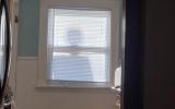 Каждое утро в 11 (или около того) в окне появляется дымоход моего соседа&nbsp;и пугает меня до чертиков.

Автор: u/audiocranium
