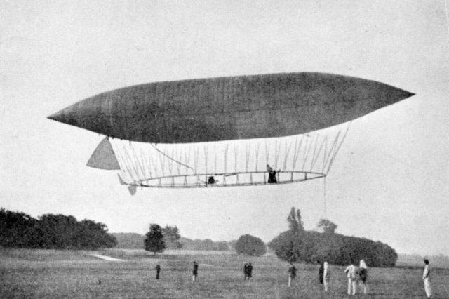 Airship No. 5 Of Santos-Dumont. 1901
Photo from the book "Historic Airships". - USA, 1928.
Translated by «Yandex.Translator»