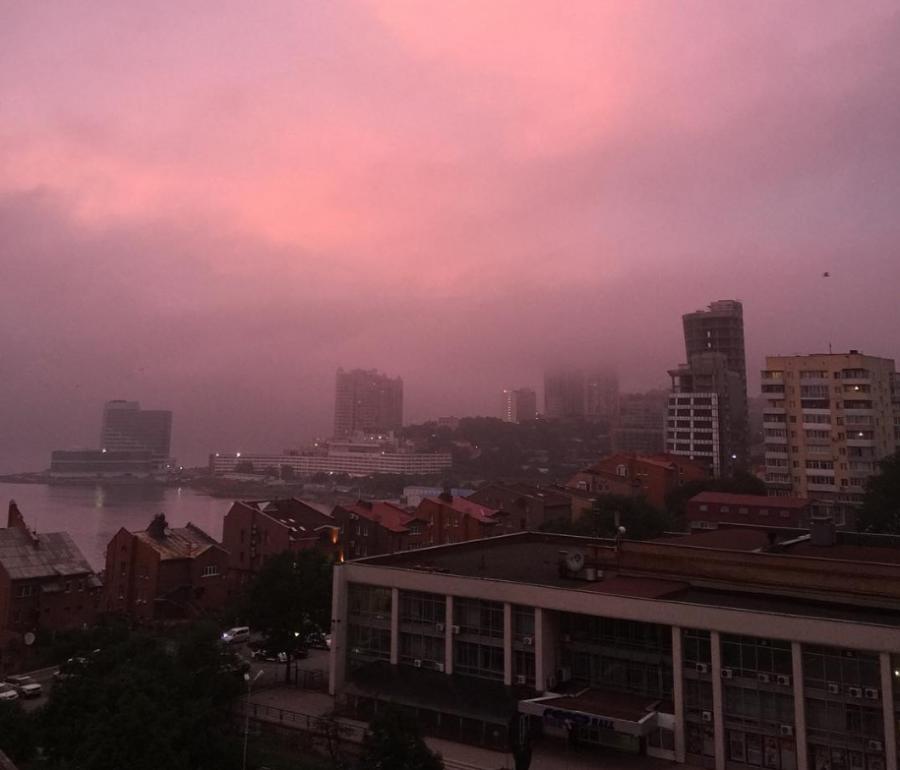 Pink sunset in Vladivostok August 8, 2016.

Author: tregubova__irina

 
Translated by «Yandex.Translator»