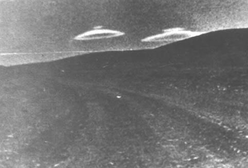 Dos линзовидных de la nube. La captura de la langosta Ламператти, argentina, 1965
Traducido del servicio de «Yandex.Traductor»