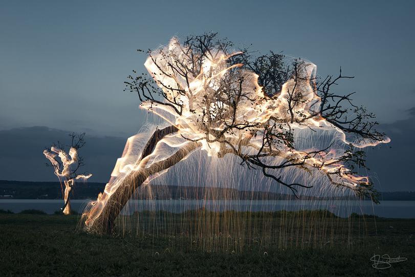 Brazilian photographer Vitor Schietti experimenting with different techniques of long exposure and communicates. 

The examples of "current" light - the result of years searching for the perfect balance between the fading light of dusk, and different fireworks. "Working environment" of a fleeting nature, we need the balance of light is available for only 30-50 minutes per day, because attempts to achieve the desired pattern very little.
Translated by «Yandex.Translator»