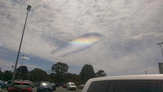 Rainbow cloud 130 kilometres from Melbourne, Australia.
Translated by «Yandex.Translator»